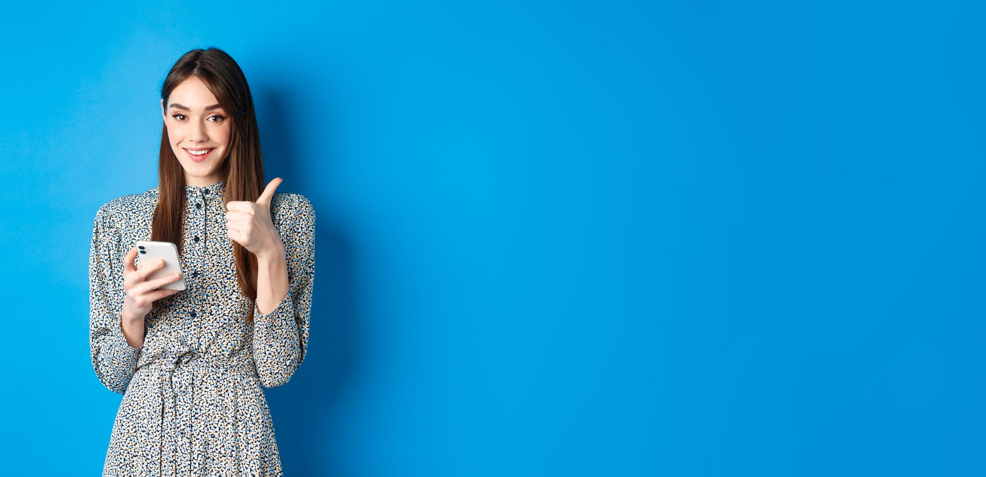 Team member helping a customer in a nursery